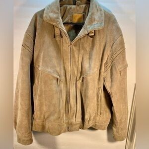 SUEDE LEATHER GREY COAT IN EXCELLENT CONDITION SIZE 46